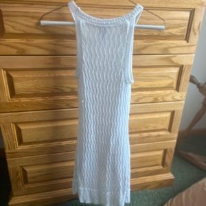 This could be worn as a mini dress or with leggings! Worn once